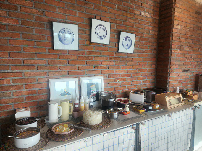Food & Drinks 4, Seogwipo Brick 216, Seogwipo