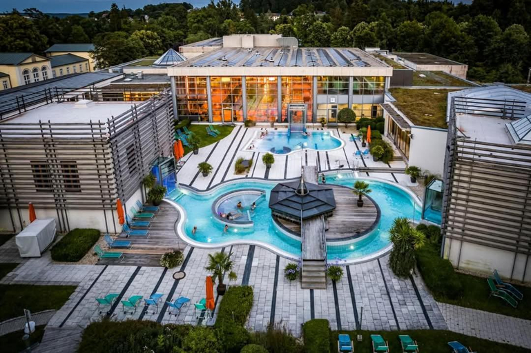 Sport & Beauty 5, Haus am Kurpark, Hof