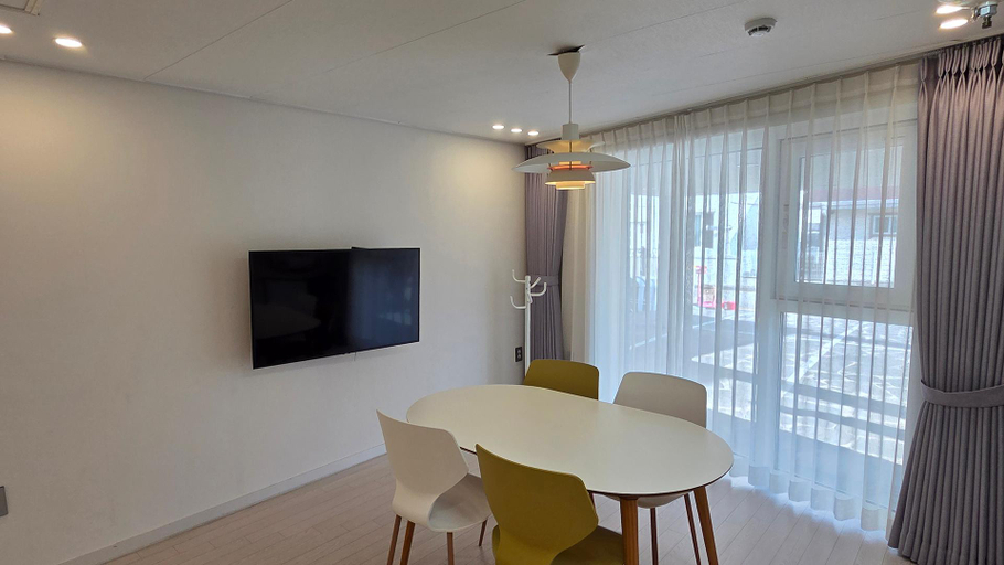 Others 3, Busan Osiria Pension, Gijang