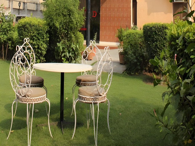 Others 2, Hotel Dove's Inn, Gurgaon