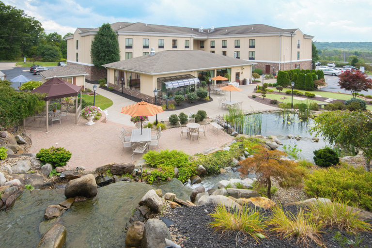 Exterior & Views 5, Holiday Inn Express & Suites SHARON-HERMITAGE by IHG, Mercer