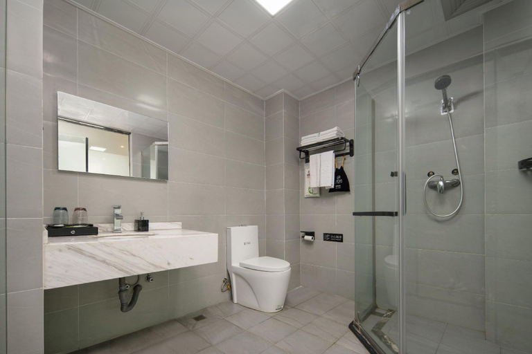 Bathroom 3, Yuezhuang Hotel, Yibin
