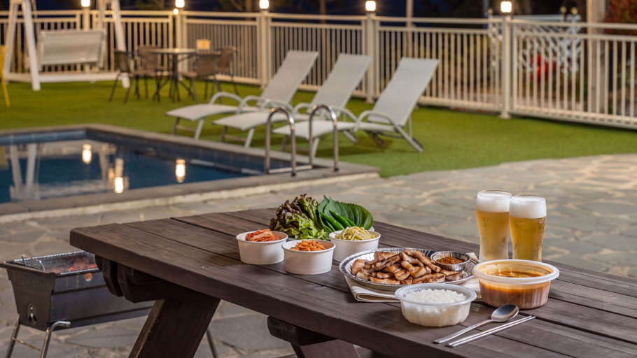 Food & Drinks, yeosu moraeal pet heated pool pension, Yeosu