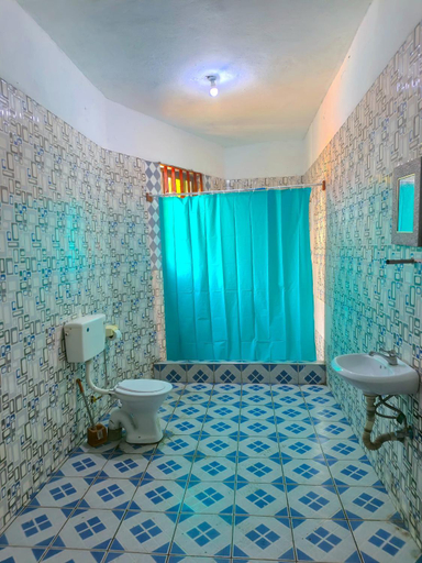 Bathroom, Sicorisa Royal Hotel, Dangbe East
