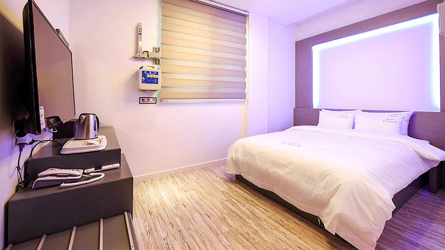 Bedroom 2, Tongyeong Grande Hostel, Tongyeong