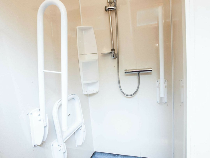 Bathroom 5, Deerpark Cornwall - Forest Holidays, Cornwall
