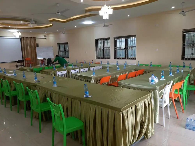Business Facilities 4, Wiyoni Royals Lamu, Lamu West