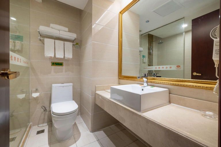 Bathroom 5, Vienna Hotel (Suzhou Railway Station), Suzhou