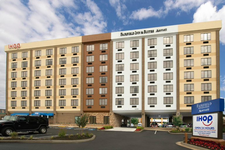 Exterior & Views 4, Fairfield Inn & Suites Alexandria West/Mark Center, Alexandria