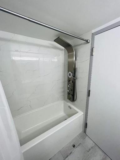 Bathroom 4, Lively Inn & Suites, Greater Sudbury