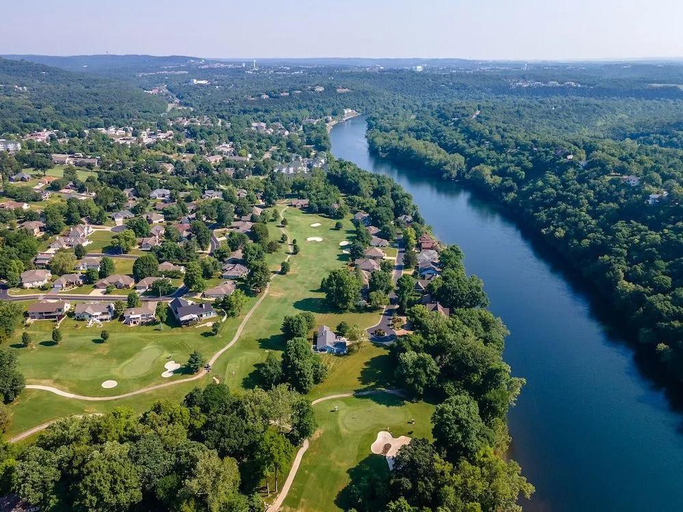 1, Bunker Ridge Rendezvous - Branson - Condo in Pointe Royale, Taney
