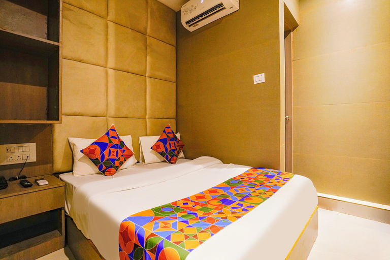 Room 2, Via Anika Residency, Mumbai Suburban