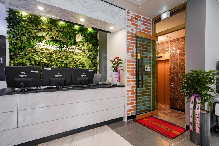 Others 2, Changwon Amor Hotel, Masan