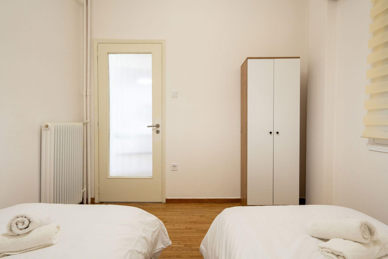 Bedroom 2, City Chic Apartment with Park View, Attica