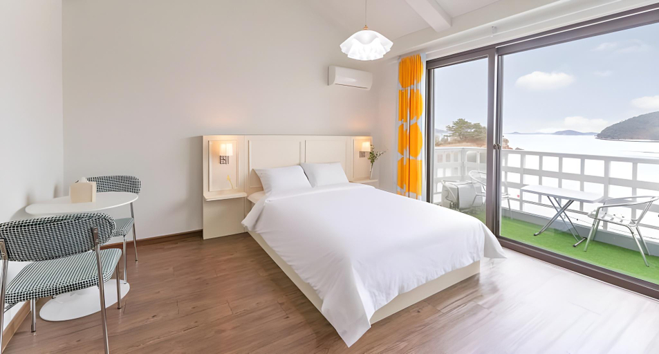 Bedroom 2, Taean Eone Stay Pension, Taean