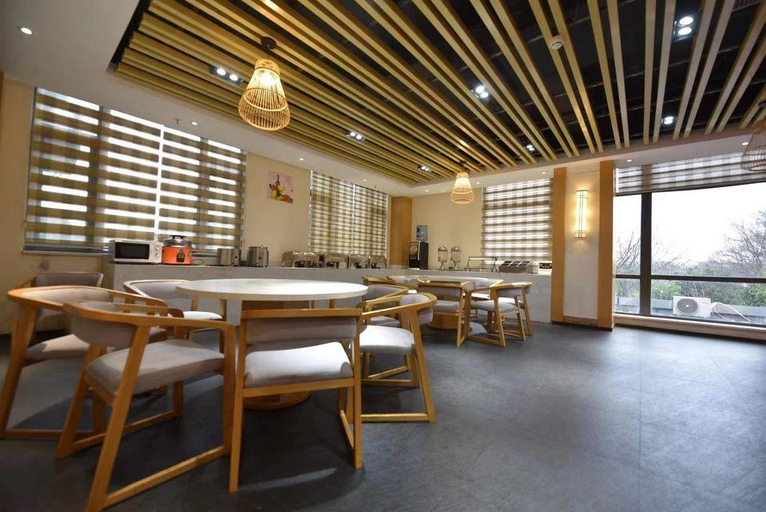 Food & Drinks 5, Yilishev Wisdom Hotel (Chengdu Chunxi Road Tianfu Square Subway Station), Chengdu