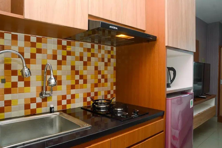 Others 3, Comfortable Studio Grand Kamala Lagoon Apartment, Bekasi