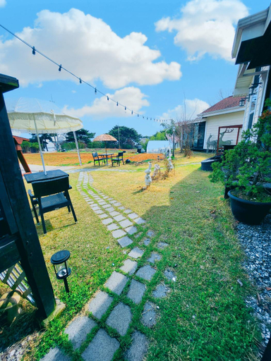 Others 4, Taean Memories Plus Pension, Taean