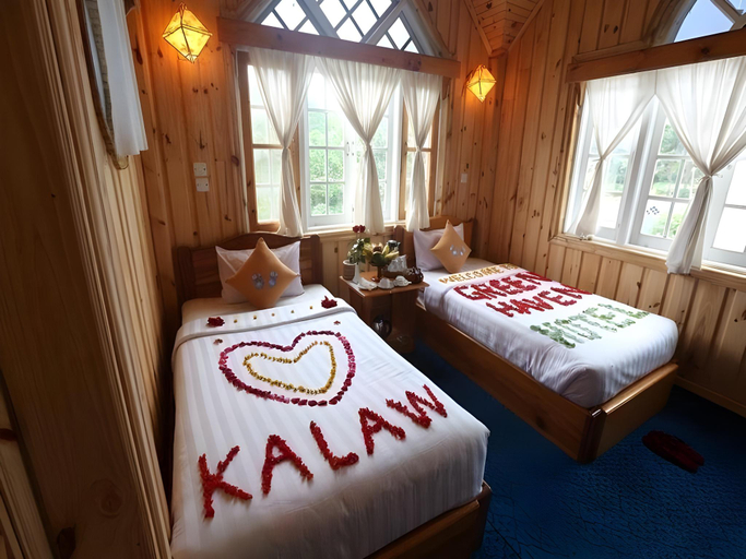 Bedroom 3, Green Haven Hotel, Taunggye
