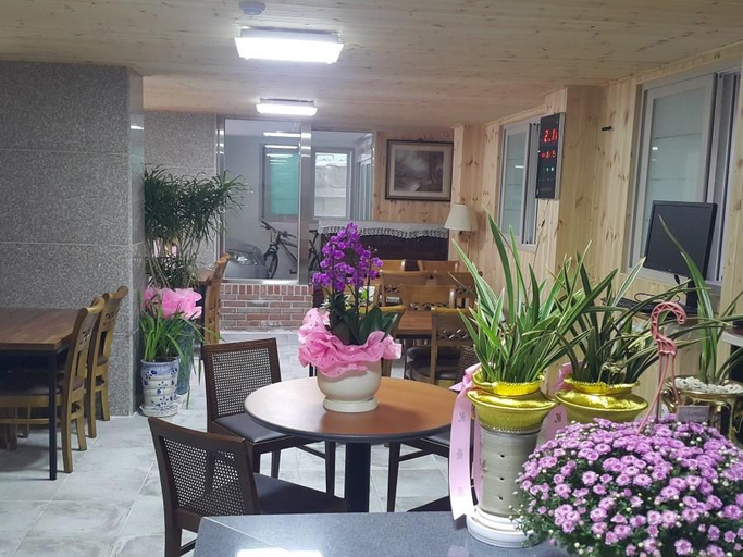 Others 2, Daegu Mangoest House Pension, Buk
