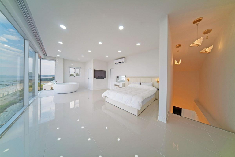 Bedroom, Pohang sunrise addiction, Pohang