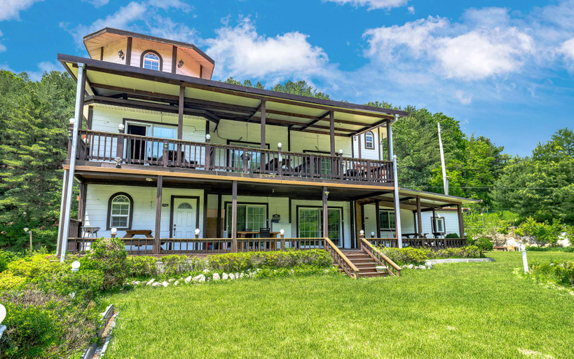 Exterior & Views 5, Pocheon Valley Embracing Pension, Cheorwon