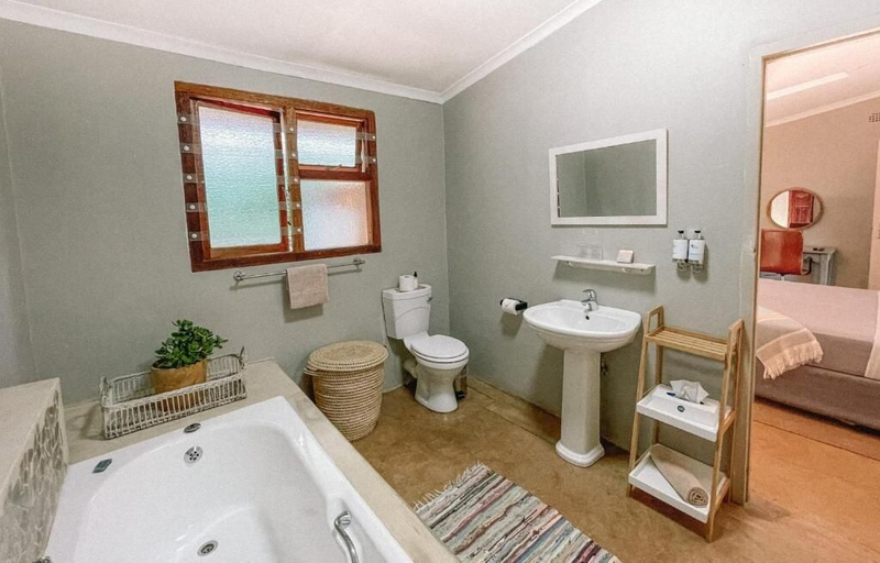 Bathroom 5, Ngoye Lodge, Uthungulu