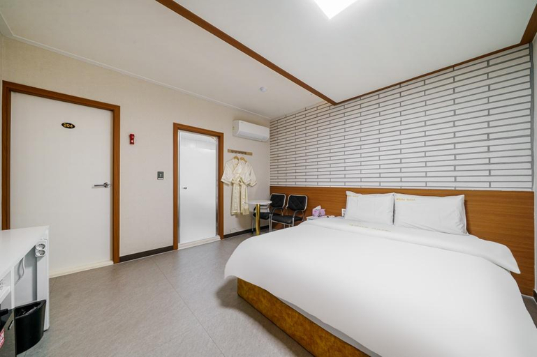 Bedroom 3, Suwon Station WHITE HOTEL, Suwon