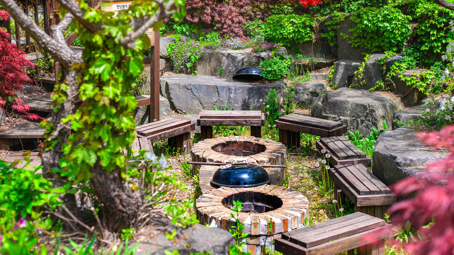 Others 3, Muju Ecoville Pension, Muju