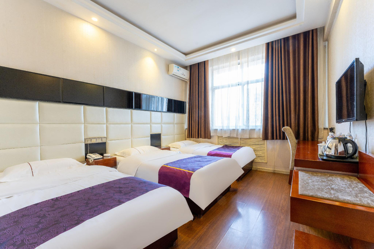 Bedroom 2, Zhangye Hotel (Dafosi Bell and Drum Tower Branch), Zhangye