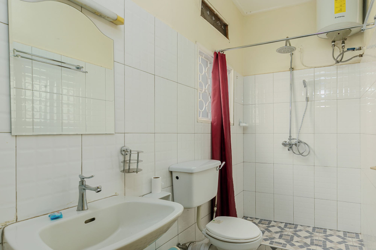 Bathroom 4, Dream Jet Suites, Entebbe