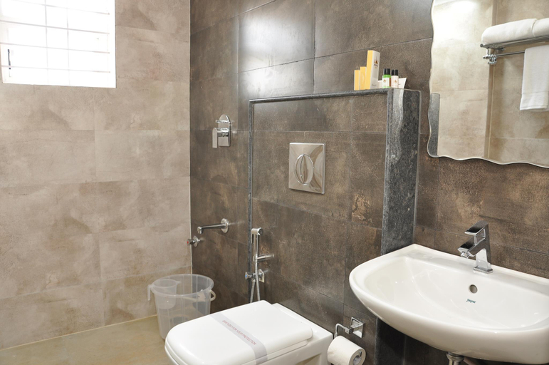 Bathroom, Prince Inn Hotel, Bangalore