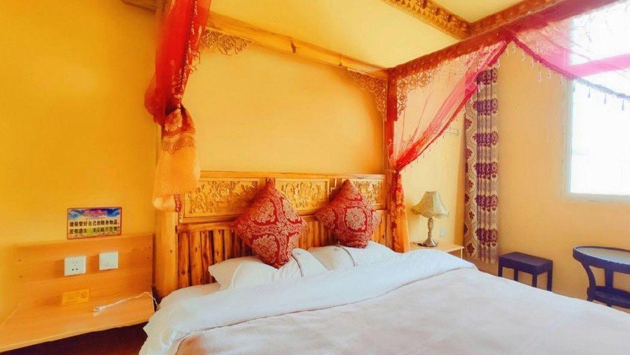 Bedroom 2, Shangri-la Xiangxin Tibet Style Guesthouse, Dêqên Tibetan