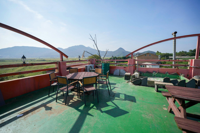 Others 3, Ganghwado Camomile Pension, Ganghwa