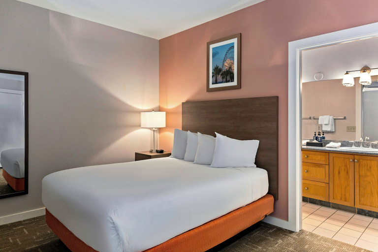 Bedroom 3, Worldmark Cathedral City, Riverside
