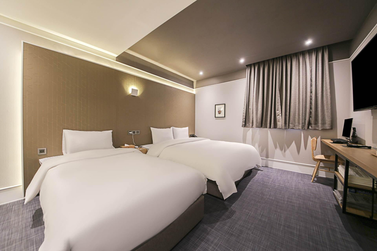 Bedroom 4, Jinju Hotel Ondo, Jinju