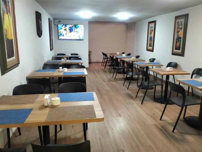 Food & Drinks 5, Hotel Alexander, Trujillo