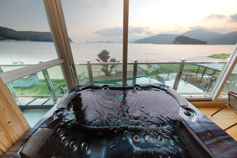Others 2, Geoje Aranuri Pension, Geoje