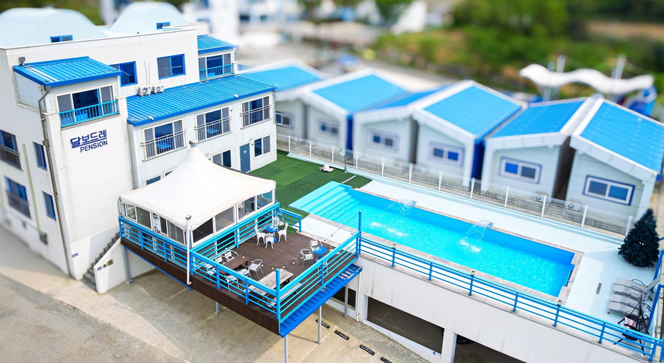 Exterior & Views 1, Cheongju Dalbodre Pension, Goesan