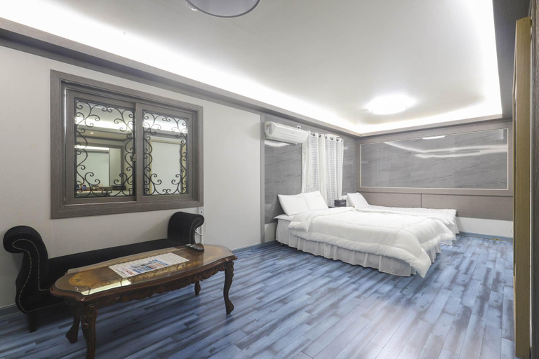 Bedroom 3, Pohang Daejamdong Business A, Pohang