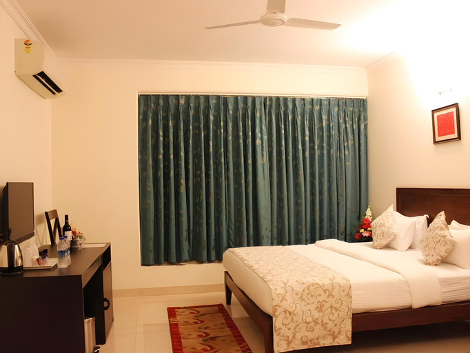 Bedroom 2, Tiara Calangute Hotel, North Goa
