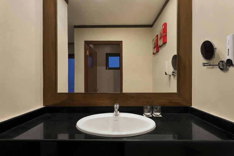 Bathroom 4, Blue Ocean Resort And Spa, Ratnagiri
