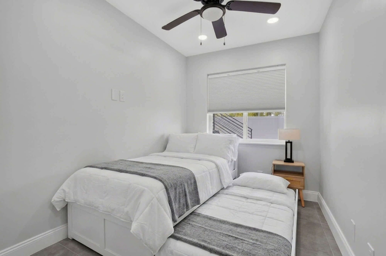 Room 3, Coveside Hideaway 3 - Coastal Sanctuary, Broward