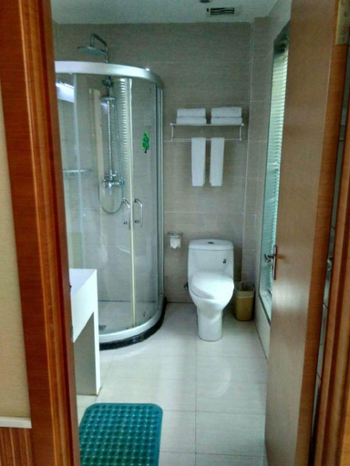 Bathroom, Lijin Hotel, Huludao