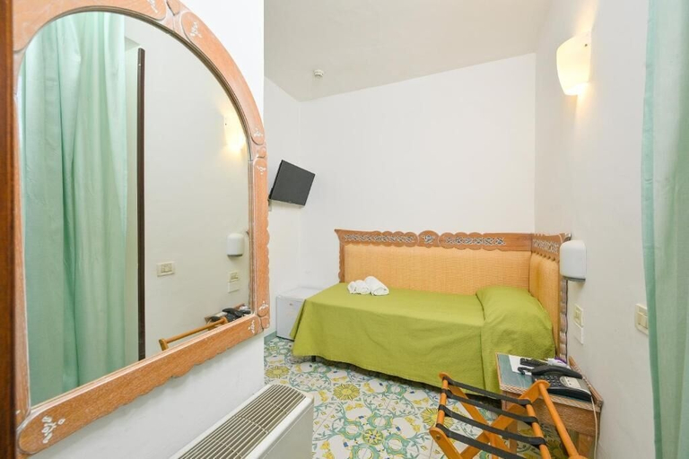 Bedroom 2, AV Isola Verde Hotel & Thermal Spa, Napoli