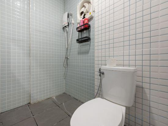 5, Spacious Family Haven Chatuchak Market - 5BR House, Chatuchak