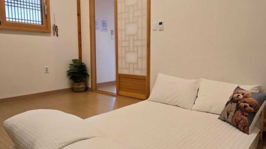 Bedroom, Gyeongju Bulguksa Hanok Dongodang, Gyeongju