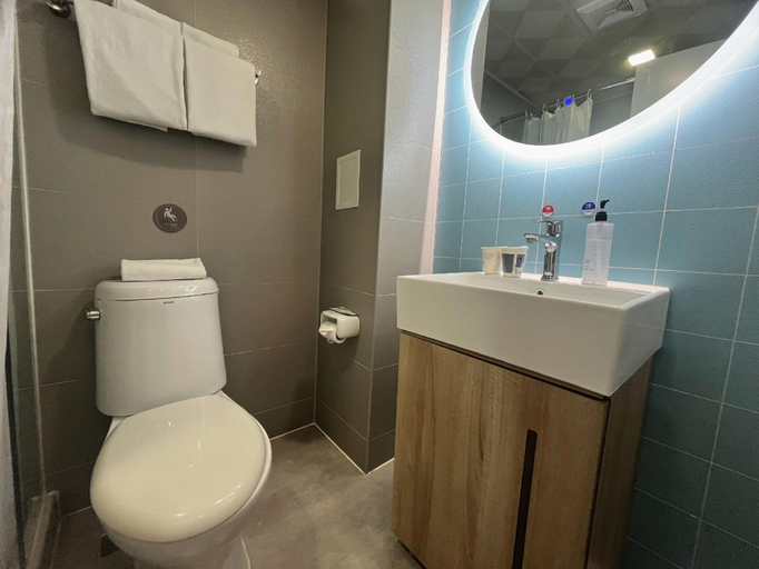 Bathroom 3, Home Inn Beijing Xizhimen Beijing North Railway Station, Beijing