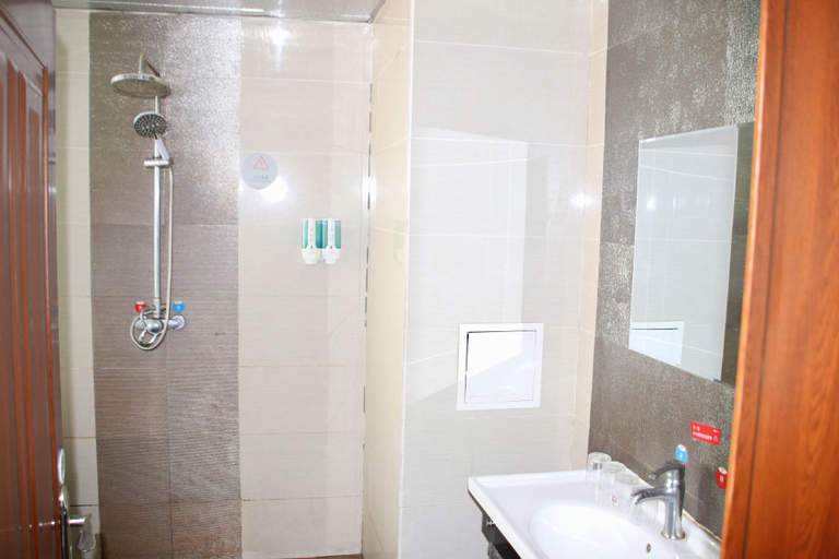 Bathroom, tianhai hotel, Dali Bai