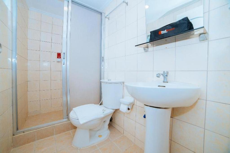 Bathroom, Greenbelt Makati - Vaccinated Staff, Makati City